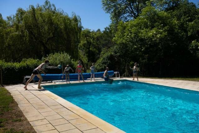 Pickwicks Villa Hauteroche Экстерьер фото